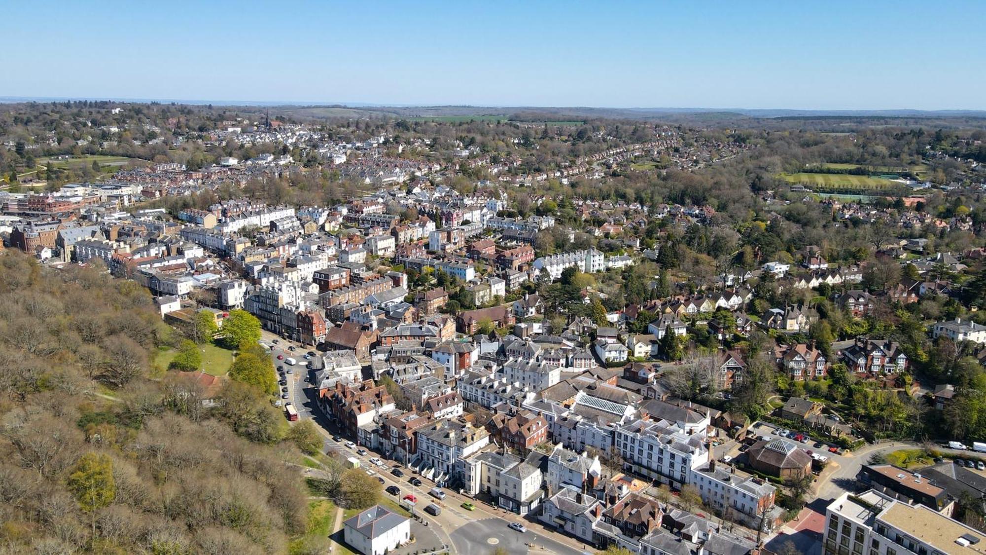 Luxury Penthouse W Balcony - 2X Free Parking Apartment Royal Tunbridge Wells Exterior photo